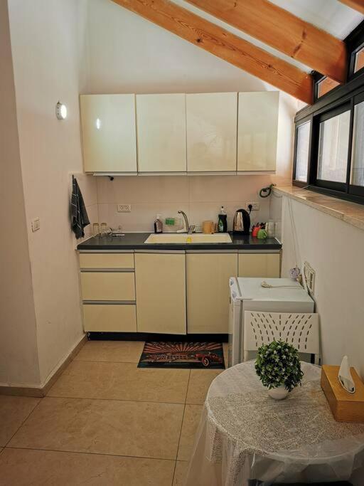 A Wonderful Studio6 Apt In The Center Of Jeruzalem Buitenkant foto