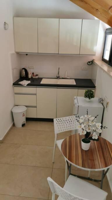 A Wonderful Studio6 Apt In The Center Of Jeruzalem Buitenkant foto